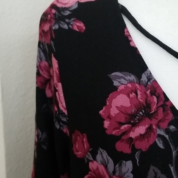 TORRID WOMEN'S FLORAL TOP - Picture 2 of 13